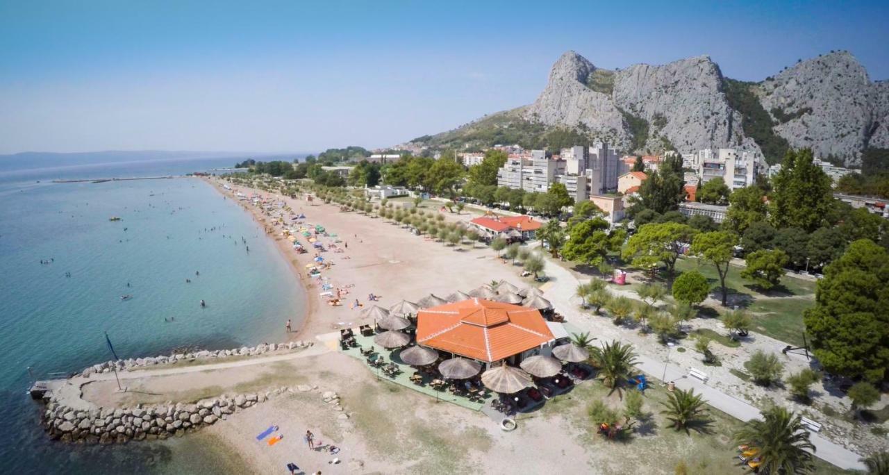 Big And Spacious Apartment In The Heart Of Omis Exterior photo